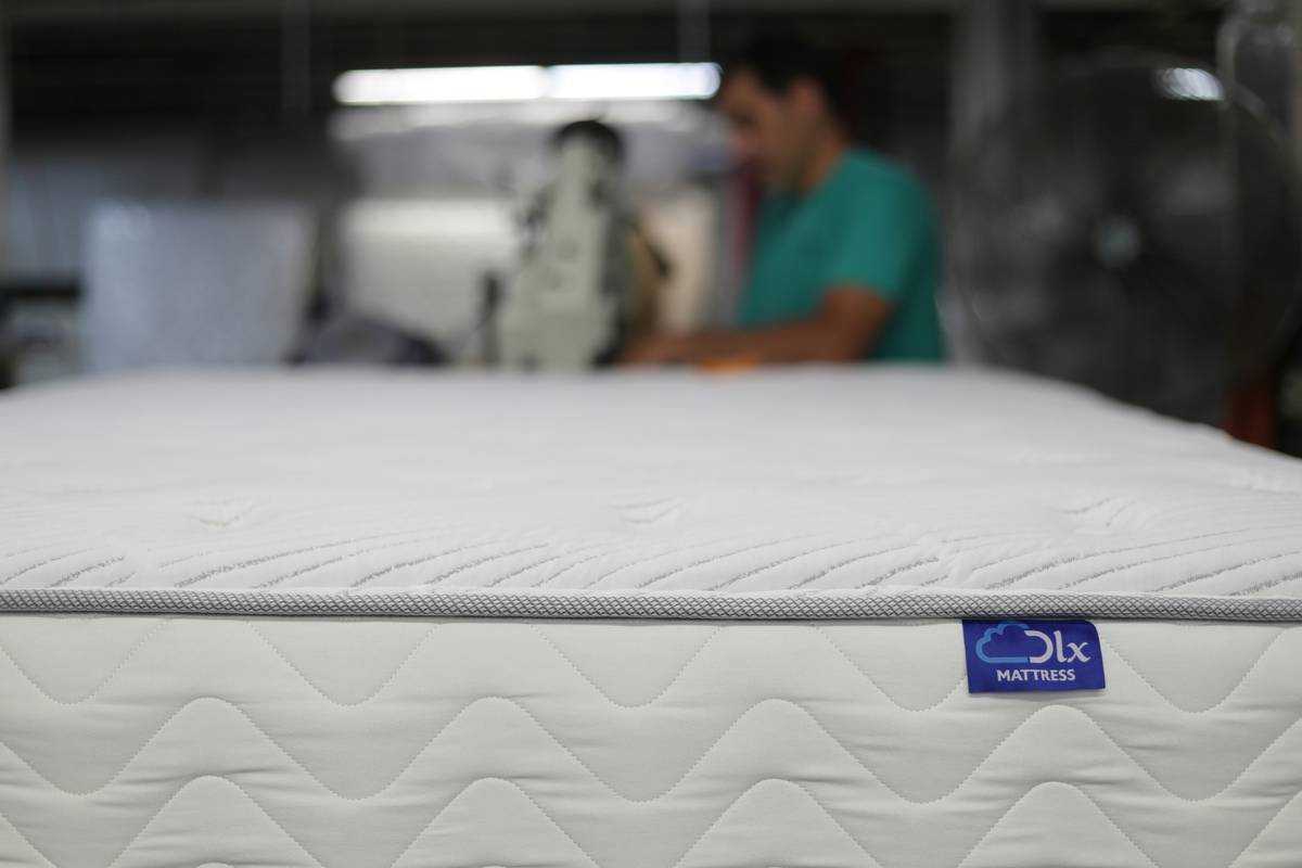 Bar graph comparing improved sleep quality scores after switching to hybrid mattress